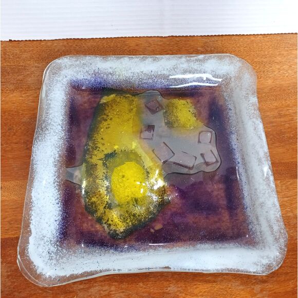 Gilah Omaha Nebraska Hints of Purple and Yellow Fused Glass Show Plate - Picture 7 of 10